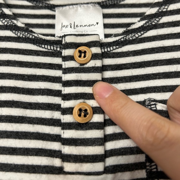 Jax & Lennon Raw hem black and white striped tee romper. Size 12-18m - Picture 6 of 11